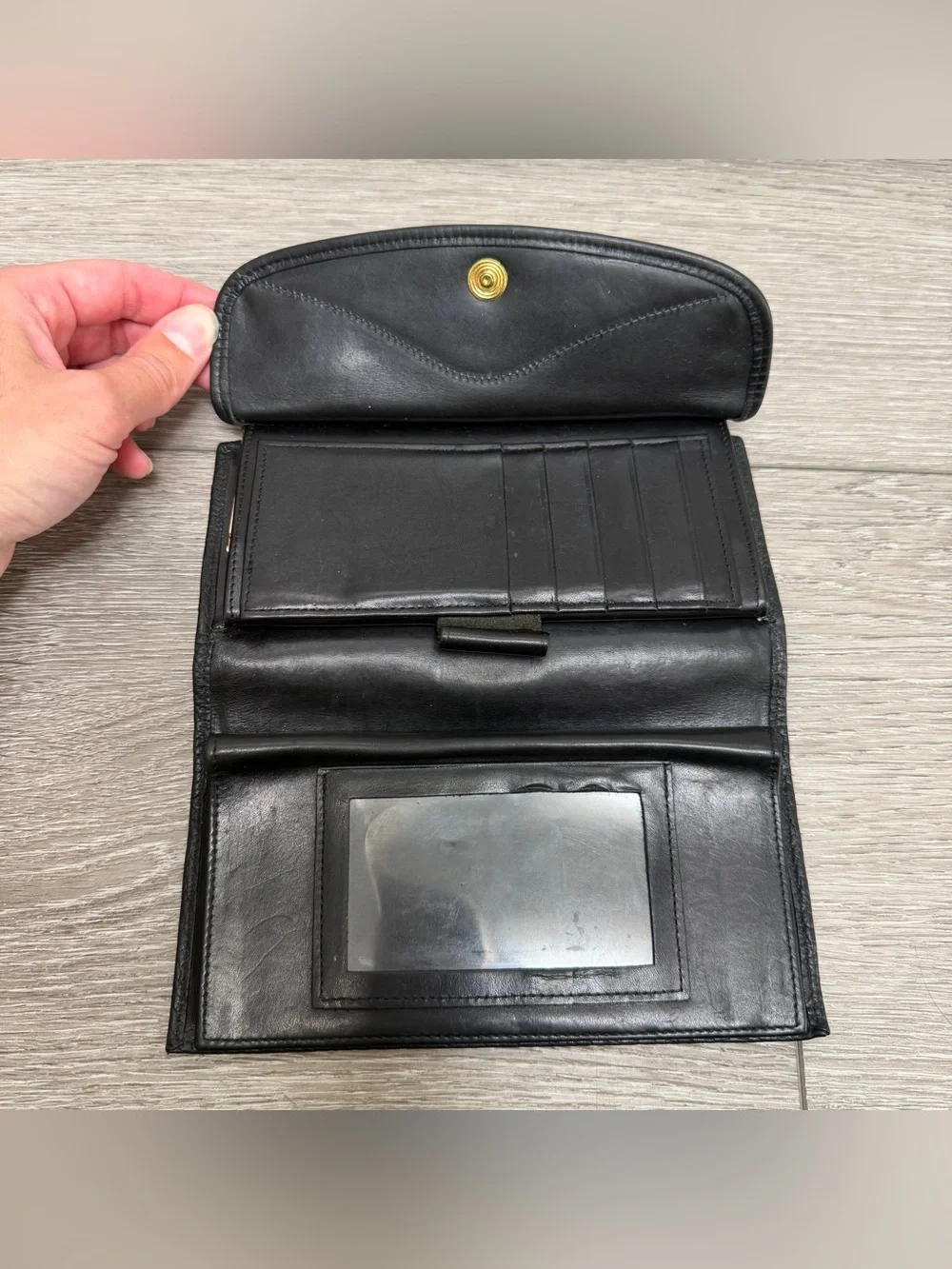 DOONEY & BOURKE VINTAGE PEBBLED ALL WEATHER LEATHER AWL WALLET ORGANIZER BLACK